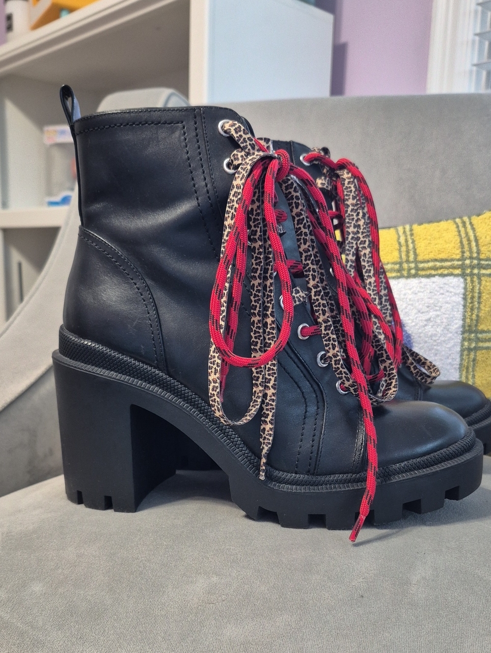 GIANNI BINI Ryedderr Chunky Black Leather Combat Boots with Dual Laces - Picture 6 of 8
